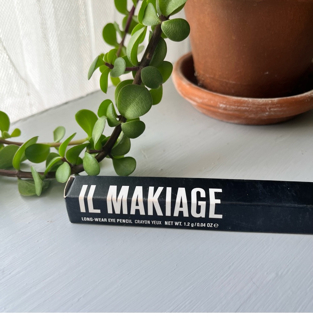 Il Makiage long-wear eye pencil, Oreo, brand new in box